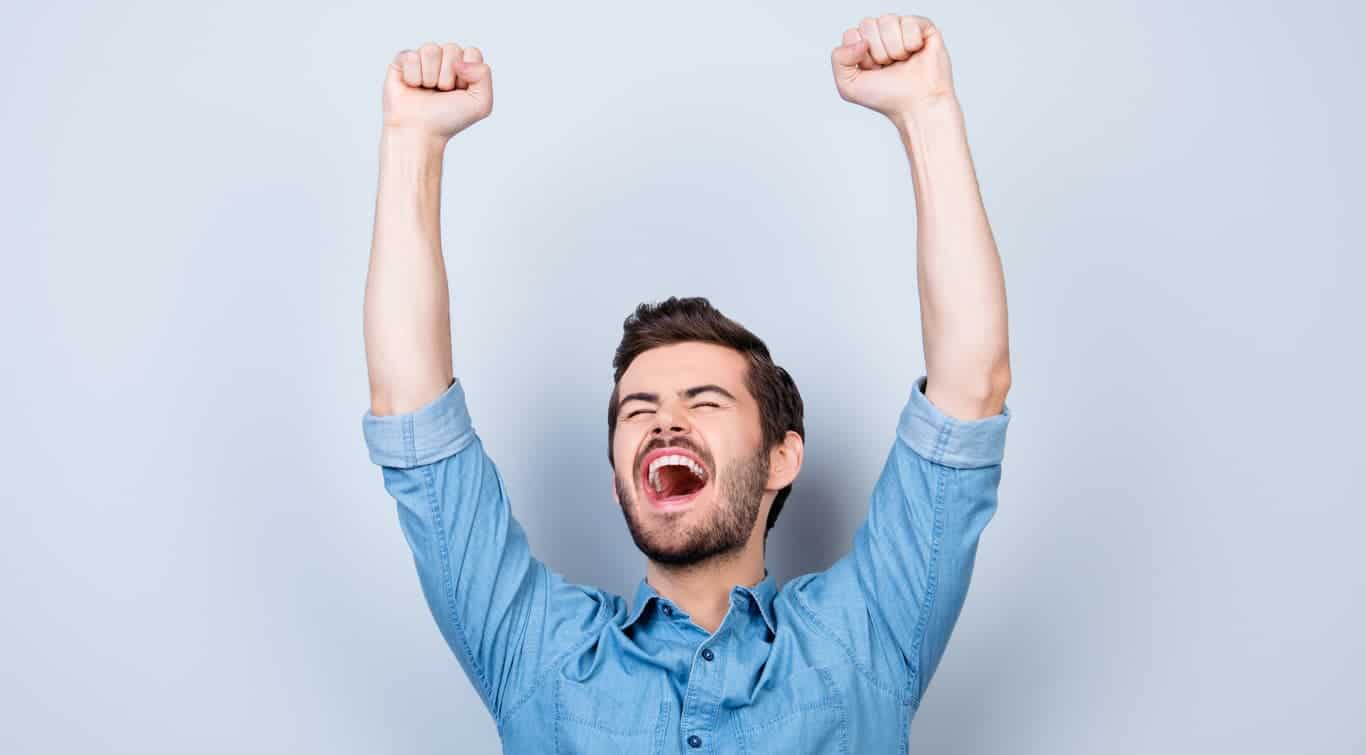 Nuestro Dios nos quiere alegres - CVCLAVOZ