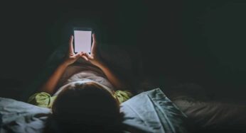 Esta es la razón por la que no debes revisar tu celular antes de dormir