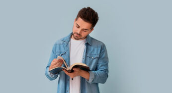 Cómo leer la Biblia aunque te aburra hacerlo
